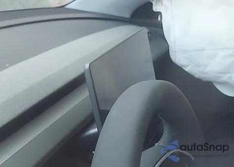 2026 Tesla Model Y Long Range Dual Motor All-Wheel Drive/Long Range Launch Series из США, поврежденный, VIN 7SAYGDEE7TA449451